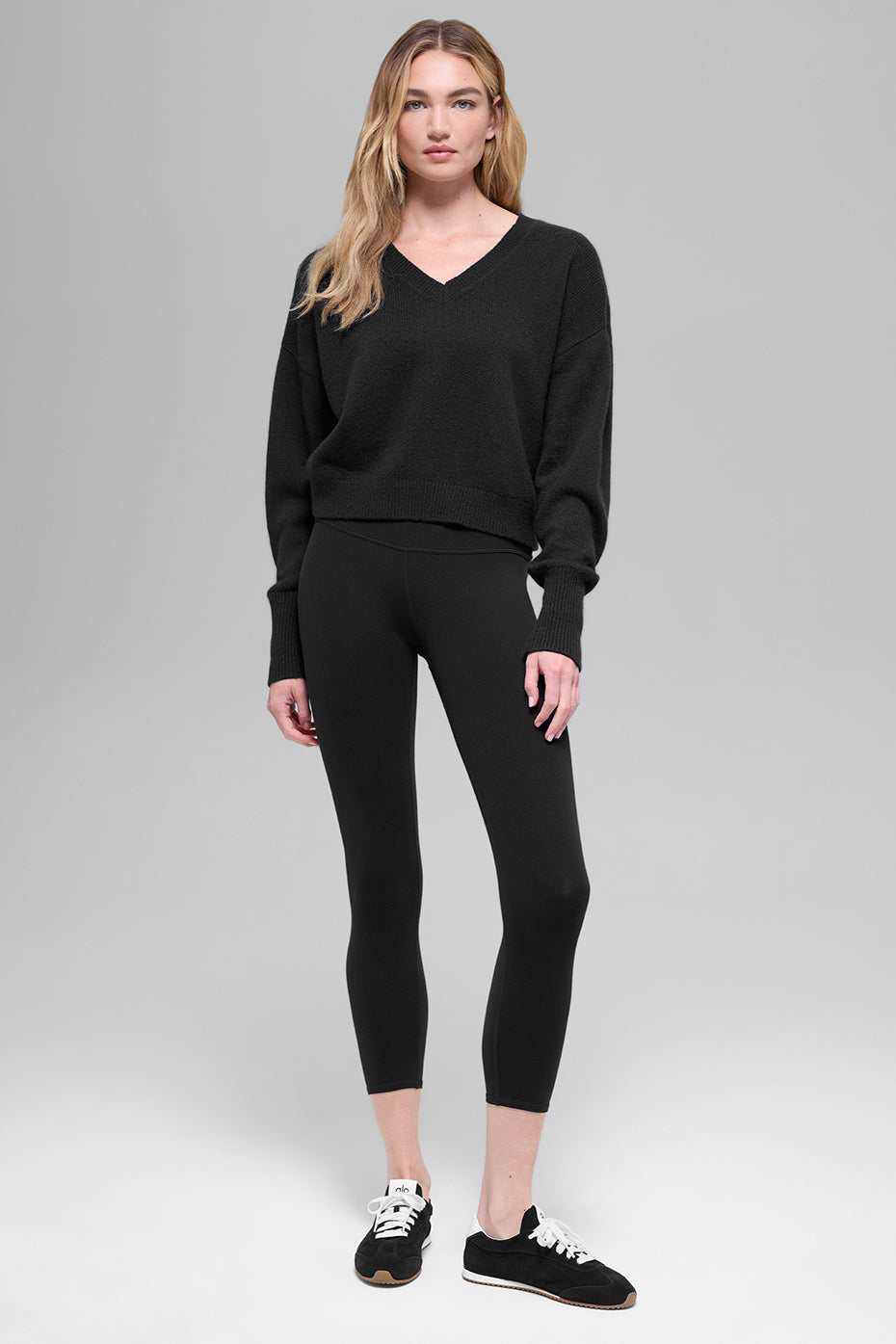 Wool Cashmere Cropped New Class V-Neck Sweater - Black