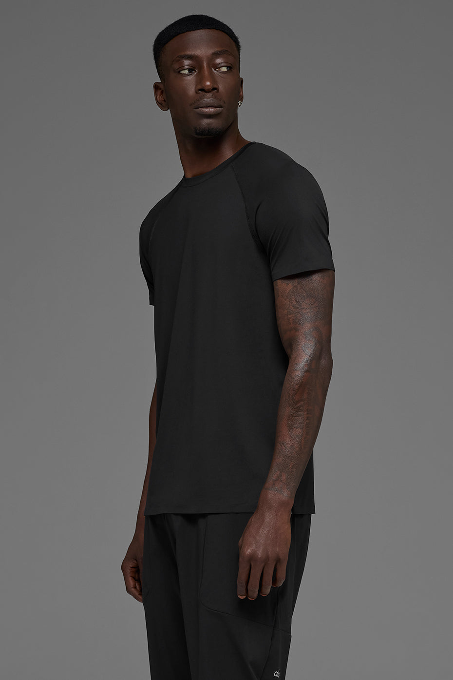 Idol Crewneck Short Sleeve - Black