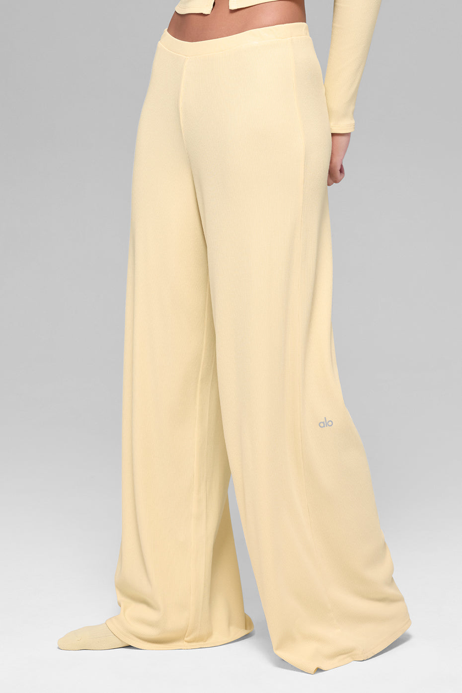 Mid-Rise Dreamlight Straight Pant - Candlelight Yellow